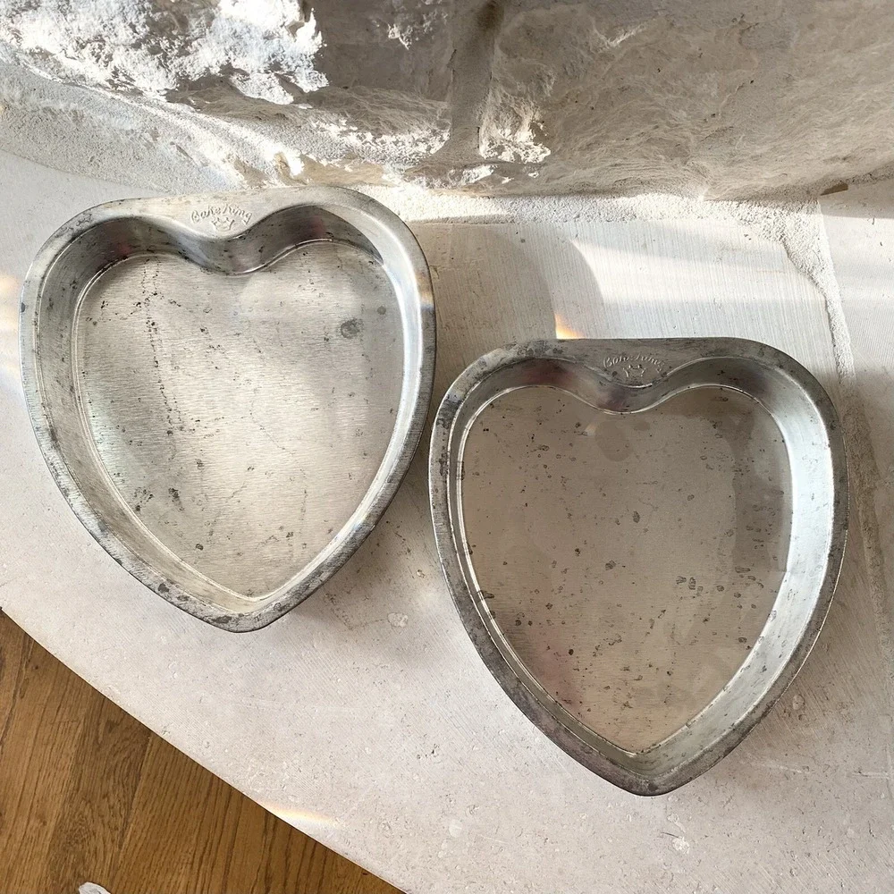 2‎ Vintage Tin/Metal BAKE KING Heart-Shaped Cake 8